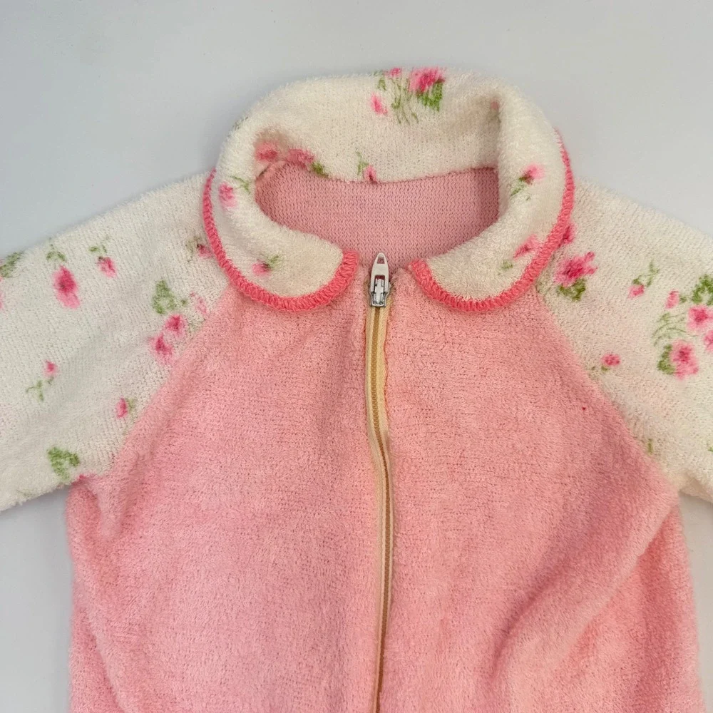 Vtg‎ Pink Floral Footed Baby Onesie – Zipper Front, Plush, Size 0-3M (Unbranded)